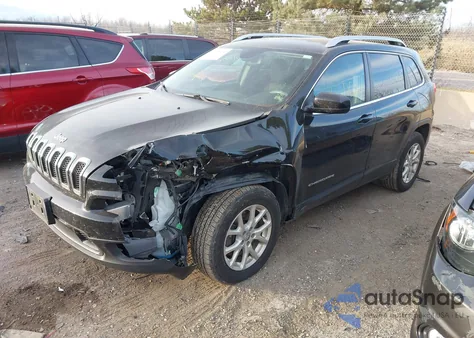 2017 Jeep Cherokee Latitude 4X4 z USA, uszkodzony, nr VIN 1C4PJMCSXHW628706